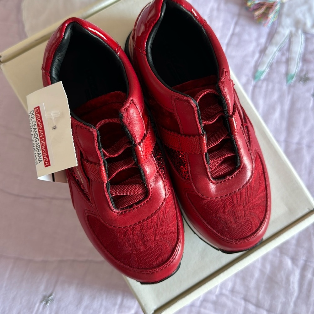 Dolce and Gabbana girl sneakers